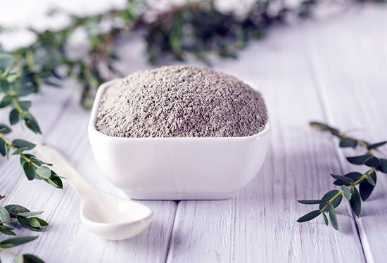 How to apply bentonite clay topically for Piles